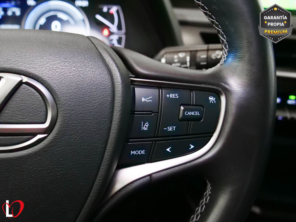 LEXUS UX 250H HYBRID 2WD 184 de segunda mano