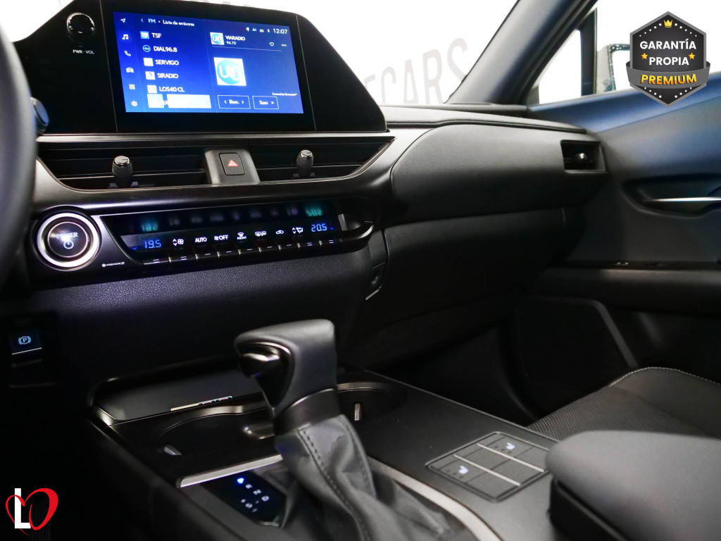 LEXUS UX 250H HYBRID 2WD 184 de segunda mano