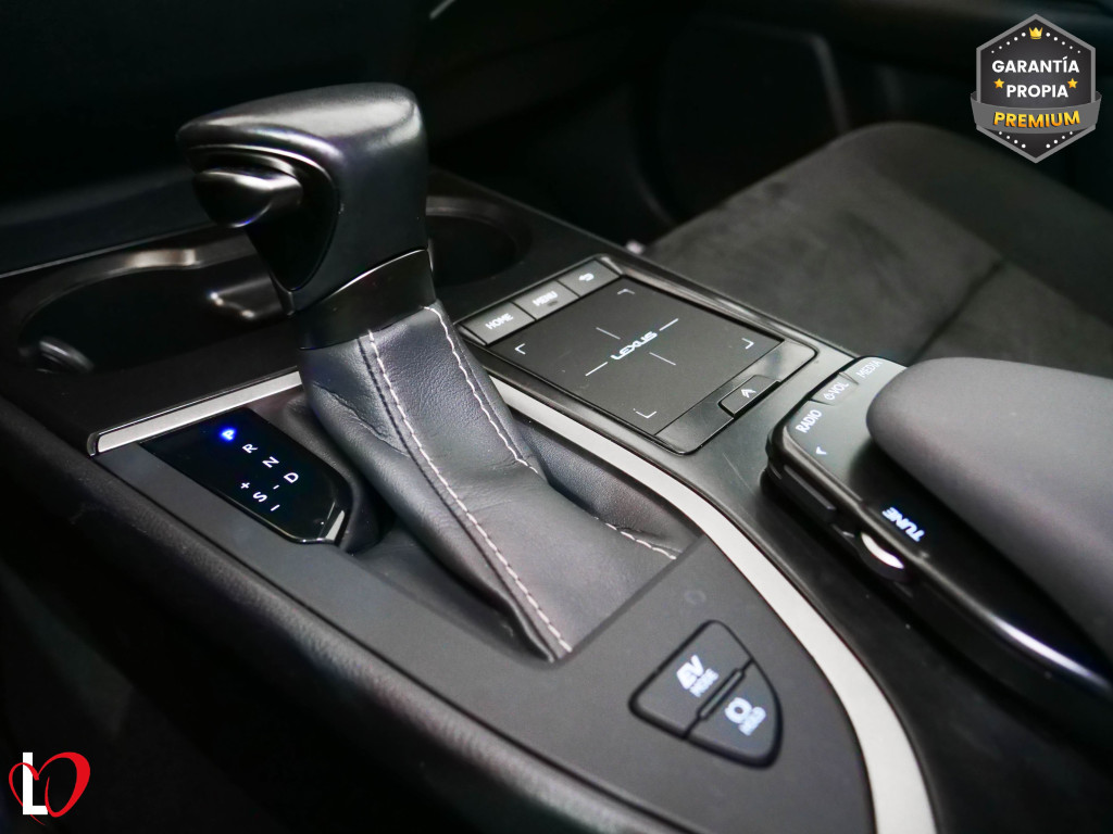 LEXUS UX 250H HYBRID 2WD 184 de segunda mano