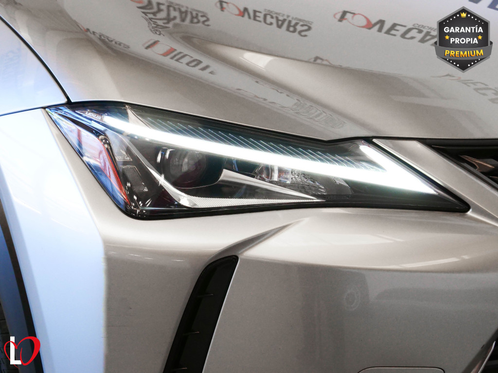 LEXUS UX 250H HYBRID 2WD 184 de segunda mano