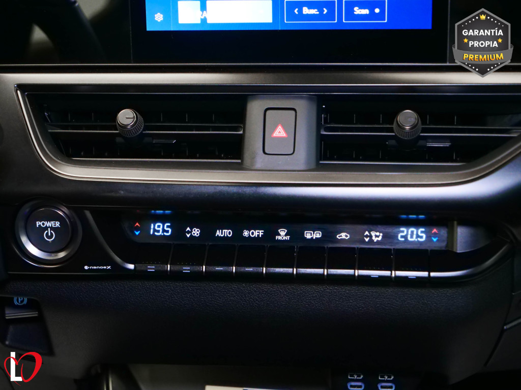 LEXUS UX 250H HYBRID 2WD 184 de segunda mano