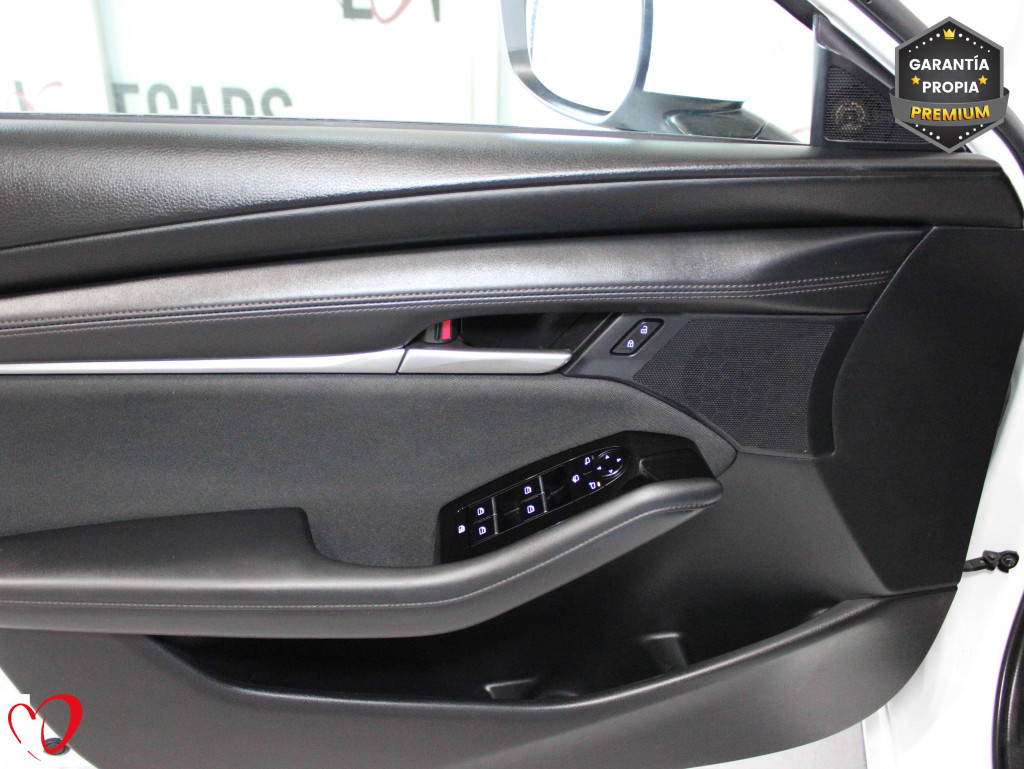 MAZDA 3 2.0 Hybrid. SKYACTIV-G 122 de segunda mano
