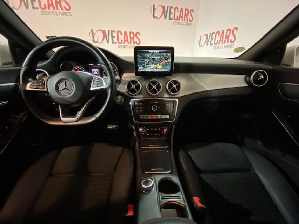 MERCEDES CLA 200 D AUTOM. AMG 136CV de segunda mano