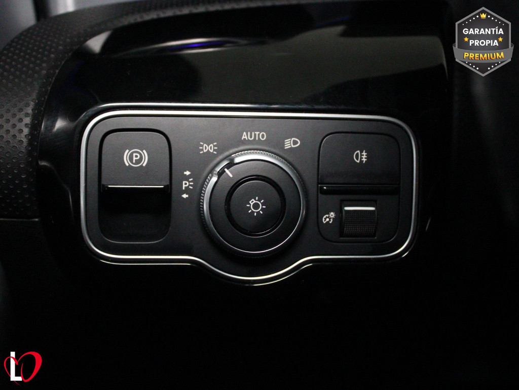 MERCEDES CLA 200 D DCT AUTOM. AMG LINE 150 de segunda mano