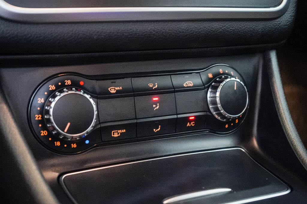 MERCEDES CLA 200 D SHOOTING BRAKE AUTO 136 de segunda mano