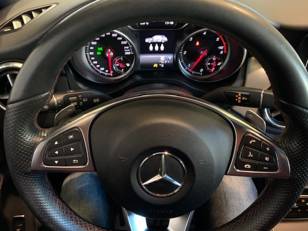 MERCEDES CLA 2.1 220 D AMG SHOOTING BRAKE BREAK LAUNCH EDITION DCT  de segunda mano MERCEDES CLA 2.1 220 D AMG SHOOTING BRAKE BREAK LAUNCH EDITION DCT  de segunda mano