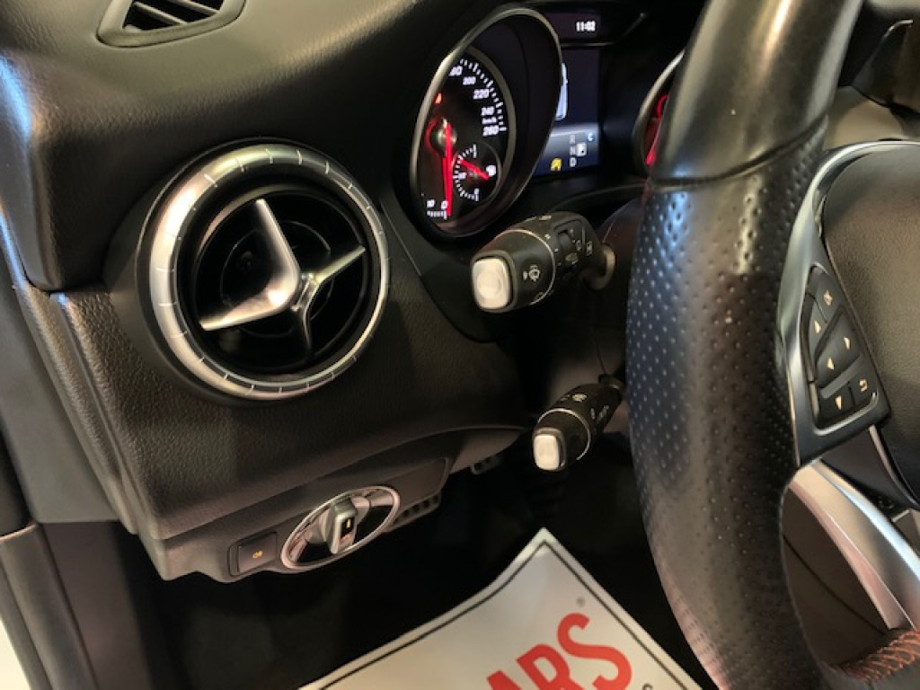 MERCEDES CLA 2.1 220 D AMG SHOOTING BRAKE BREAK LAUNCH EDITION DCT  de segunda mano MERCEDES CLA 2.1 220 D AMG SHOOTING BRAKE BREAK LAUNCH EDITION DCT  de segunda mano