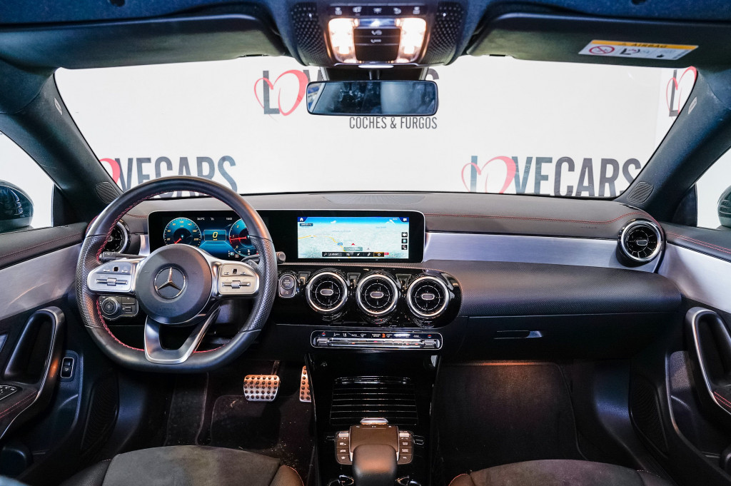MERCEDES CLA COUPE 200 D AMG DCT 150 de segunda mano