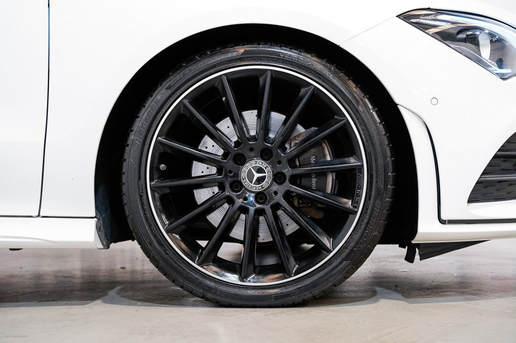 MERCEDES CLA COUPE 200 D AMG DCT 150 de segunda mano