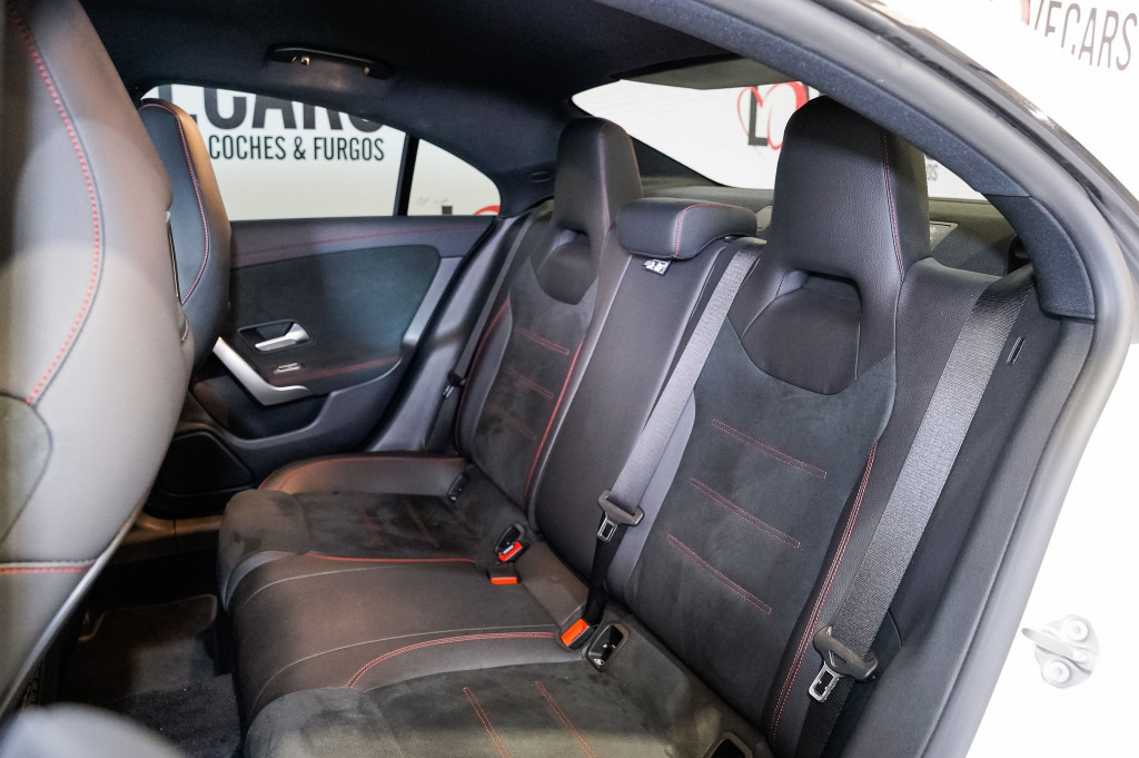 MERCEDES CLA COUPE 200 D AMG DCT 150 de segunda mano