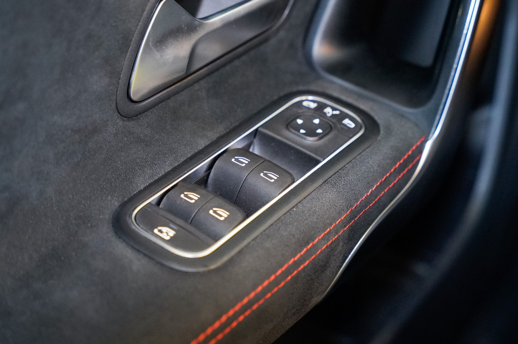 MERCEDES CLA COUPE 200 D AMG DCT 150 de segunda mano