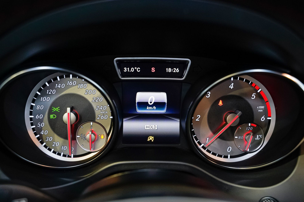 MERCEDES CLA COUPE 200 D COUPE AMG 136 de segunda mano
