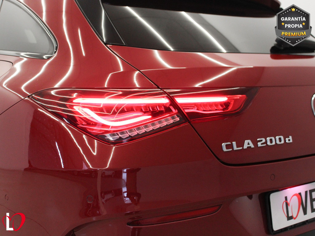 MERCEDES CLA SHOOTING BRAKE 200 D DCT AMG Line de segunda mano