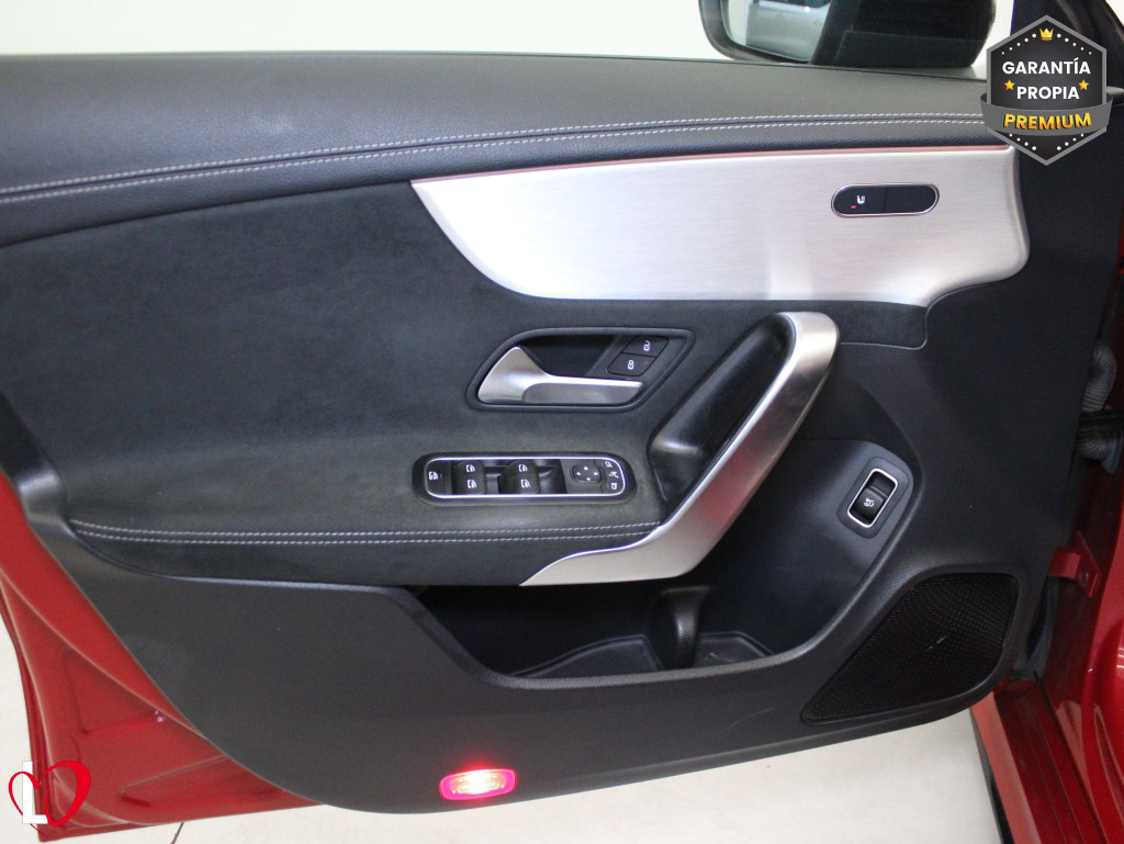 MERCEDES CLA SHOOTING BRAKE 200 D DCT AMG Line de segunda mano