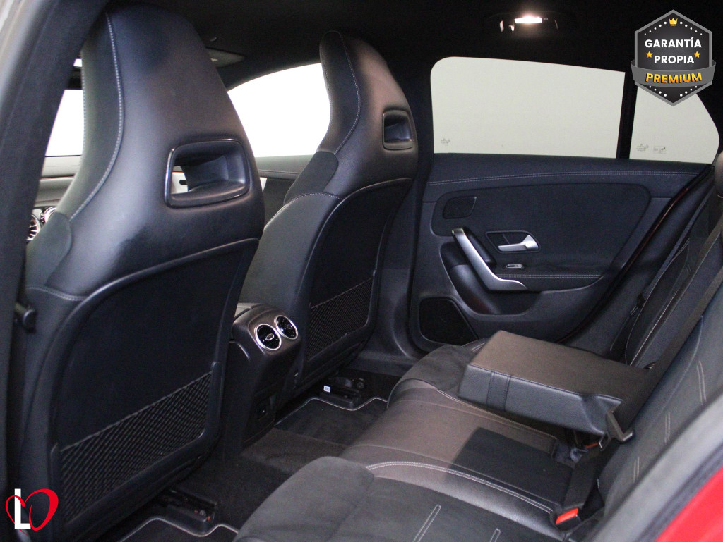 MERCEDES CLA SHOOTING BRAKE 200 D DCT AMG Line de segunda mano