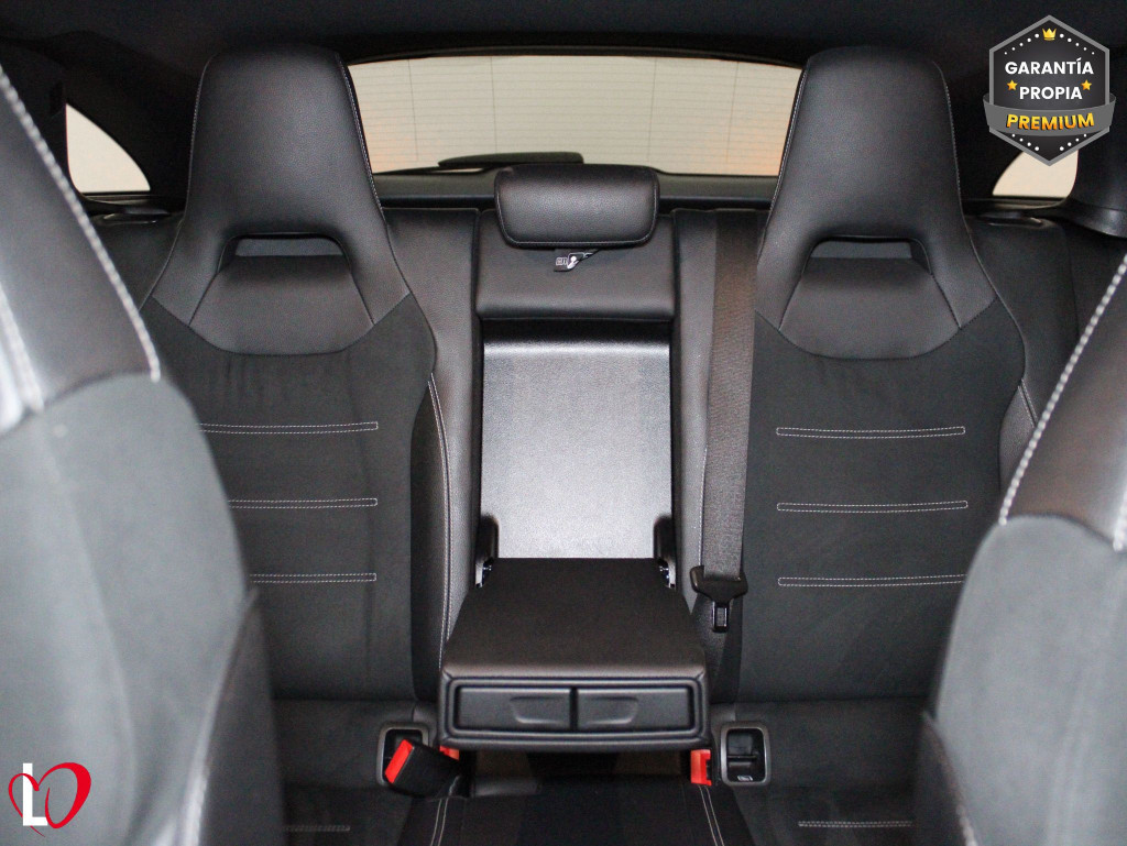 MERCEDES CLA SHOOTING BRAKE 200 D DCT AMG Line de segunda mano