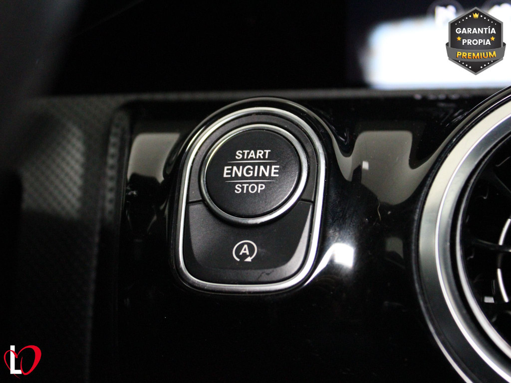 MERCEDES CLA SHOOTING BRAKE 200 D DCT AUTOM. AMG LINE 150 de segunda mano