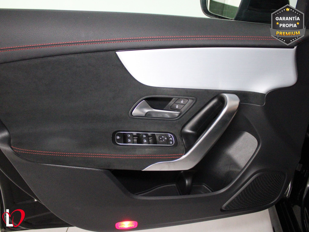MERCEDES CLA SHOOTING BRAKE 200 D DCT AUTOM. AMG LINE 150 de segunda mano