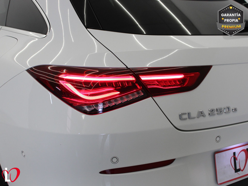 MERCEDES CLA SHOOTING BRAKE 250e 218 de segunda mano