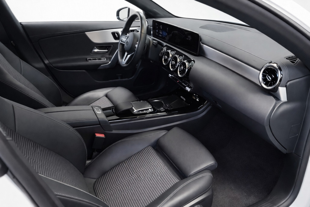 MERCEDES CLA SHOOTING BRAKE 250e de segunda mano