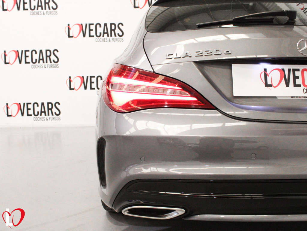 MERCEDES CLA SHOOTING BRAKE CLA 220 D AUTOMÁTICO AMG 177 de segunda mano