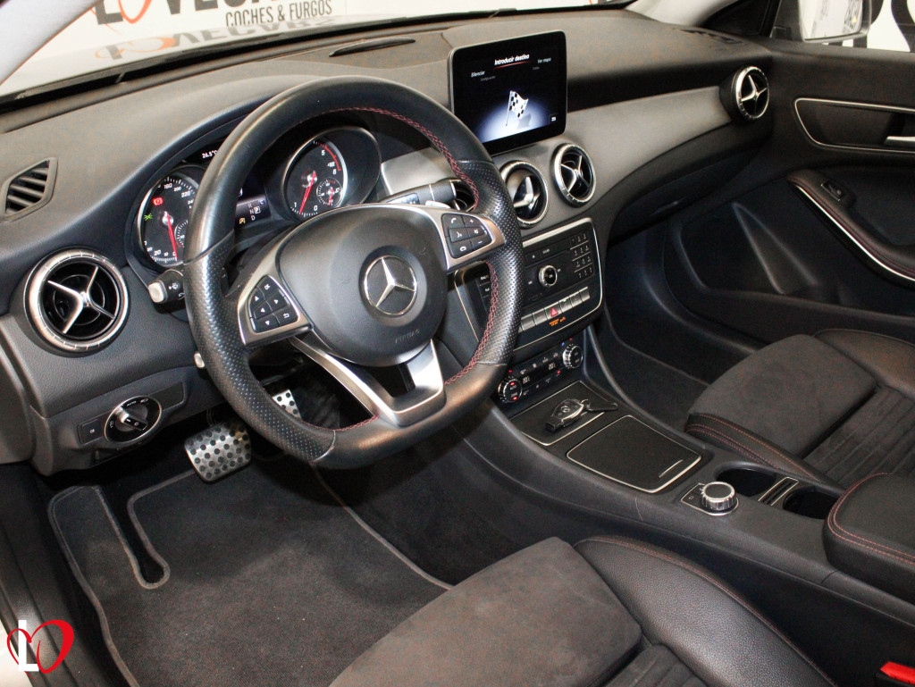 MERCEDES CLA SHOOTING BRAKE CLA 220 D AUTOMÁTICO AMG 177 de segunda mano