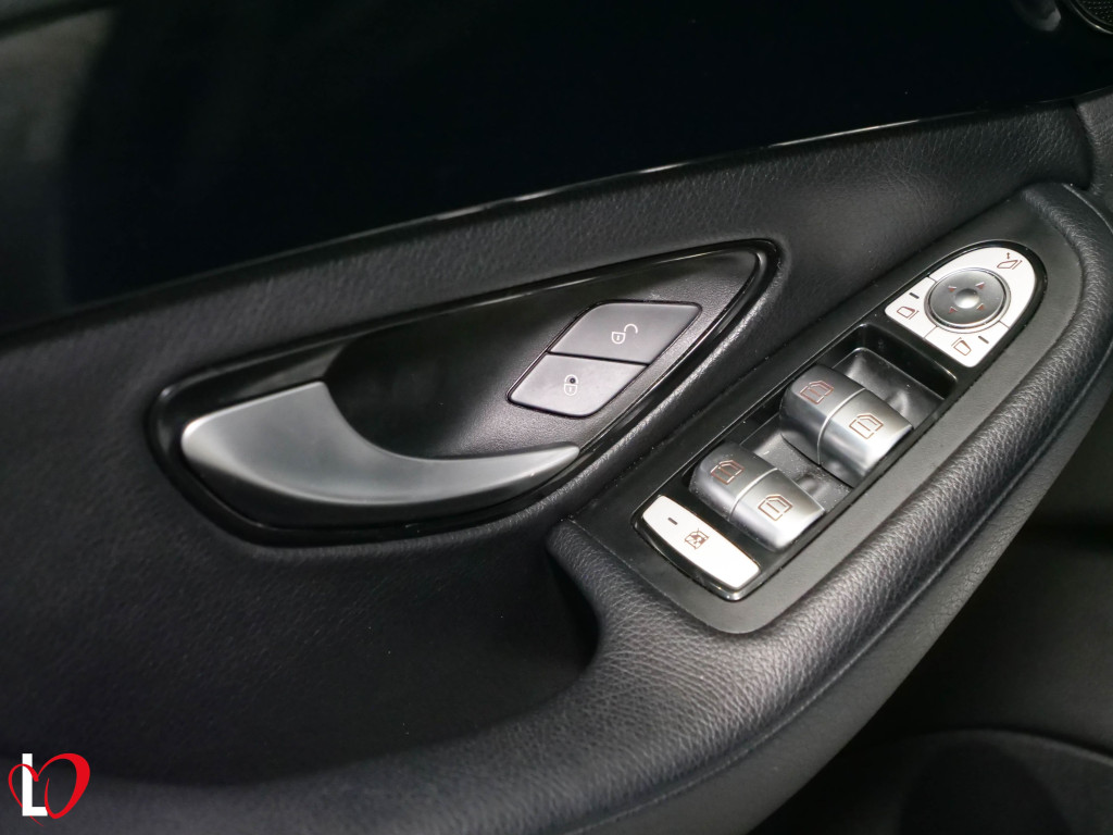 MERCEDES CLASE 200 D AUTO. BUSINESS 136 de segunda mano