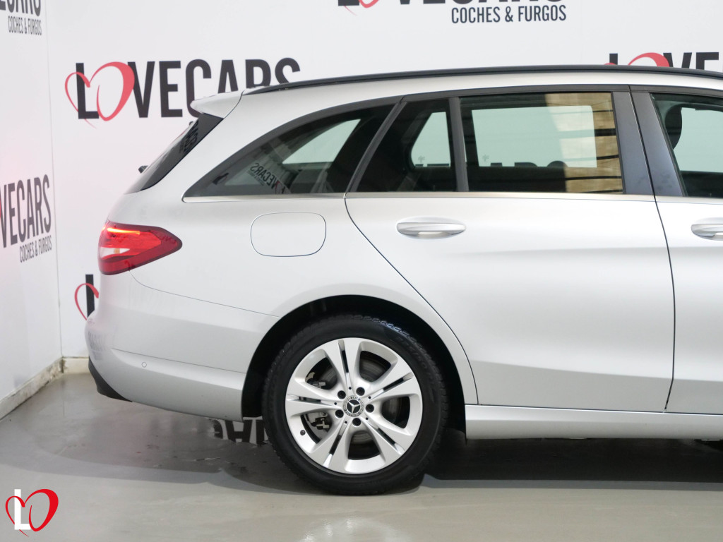 MERCEDES CLASE 200 D AUTO. BUSINESS 136 de segunda mano