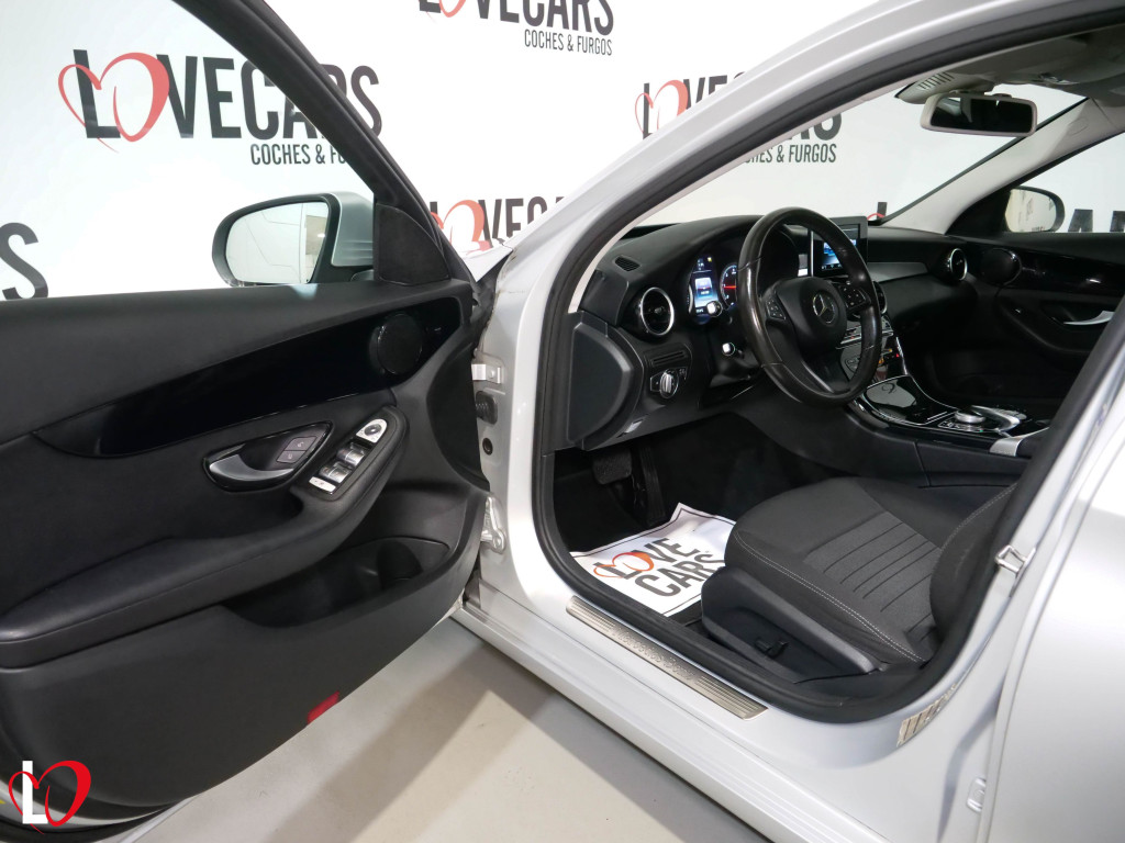 MERCEDES CLASE 200 D AUTO. BUSINESS 136 de segunda mano