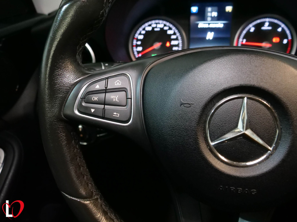 MERCEDES CLASE 200 D AUTO. BUSINESS 136 de segunda mano