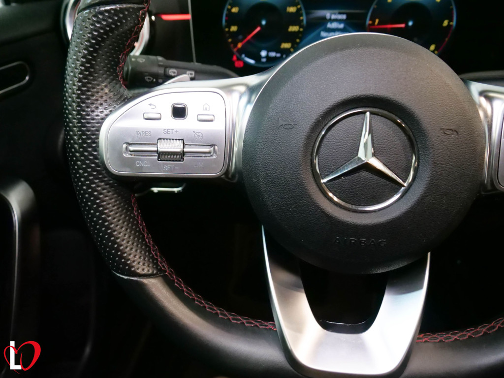 MERCEDES CLASE A 180 D 7G-DCT AMG 116 de segunda mano