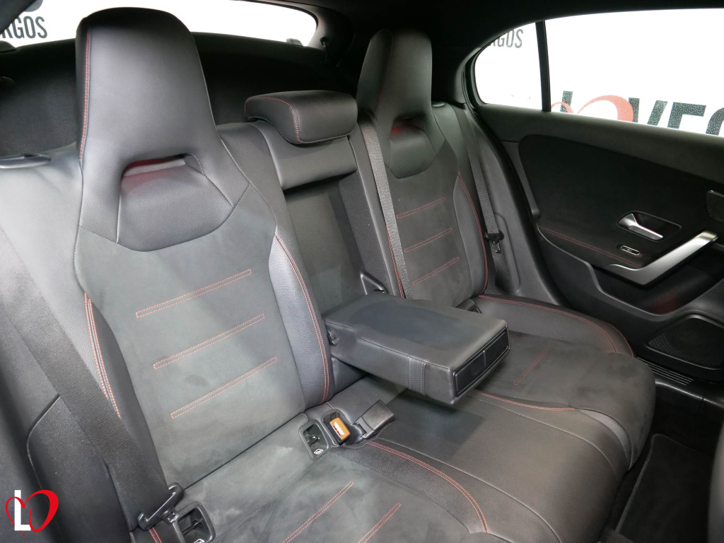 MERCEDES CLASE A 180 D 7G-DCT AMG 116 de segunda mano