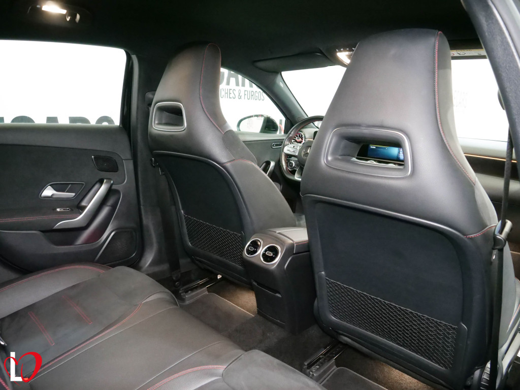 MERCEDES CLASE A 180 D 7G-DCT AMG 116 de segunda mano