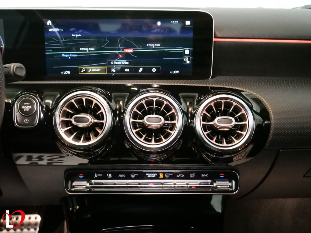 MERCEDES CLASE A 180 D 7G-DCT AMG 116 de segunda mano