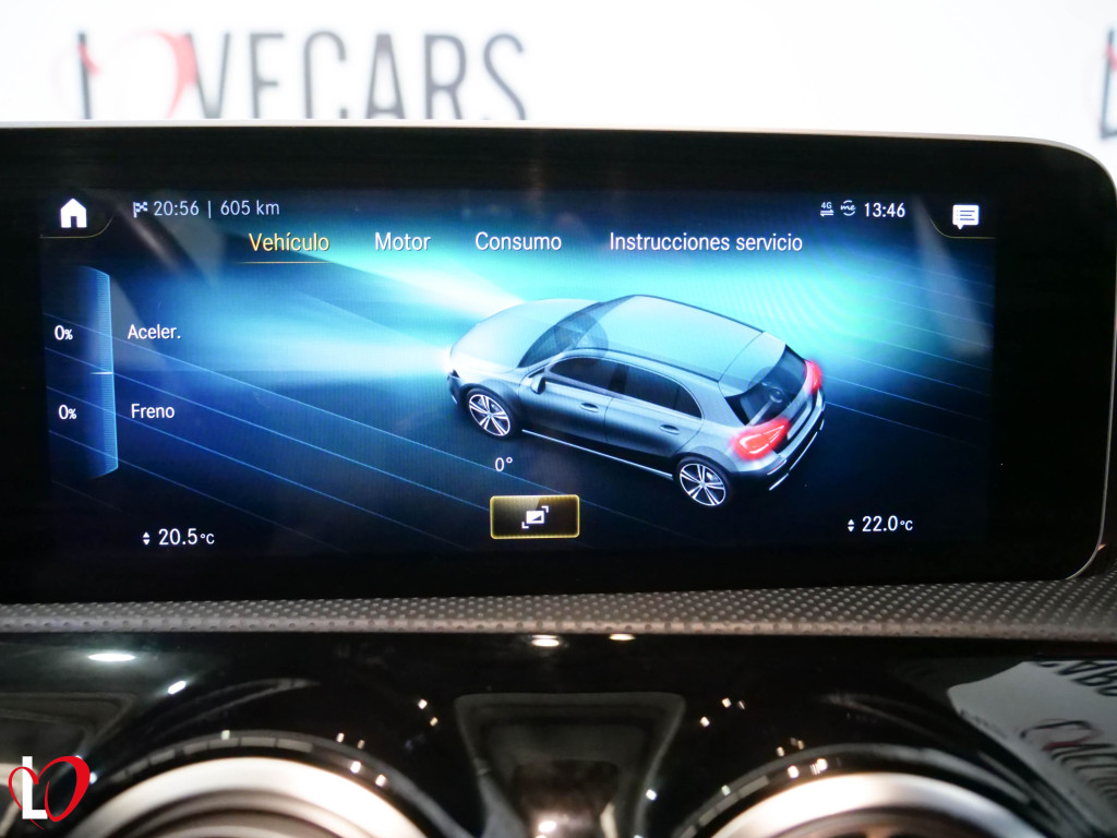 MERCEDES CLASE A 180 D 7G-DCT AMG 116 de segunda mano