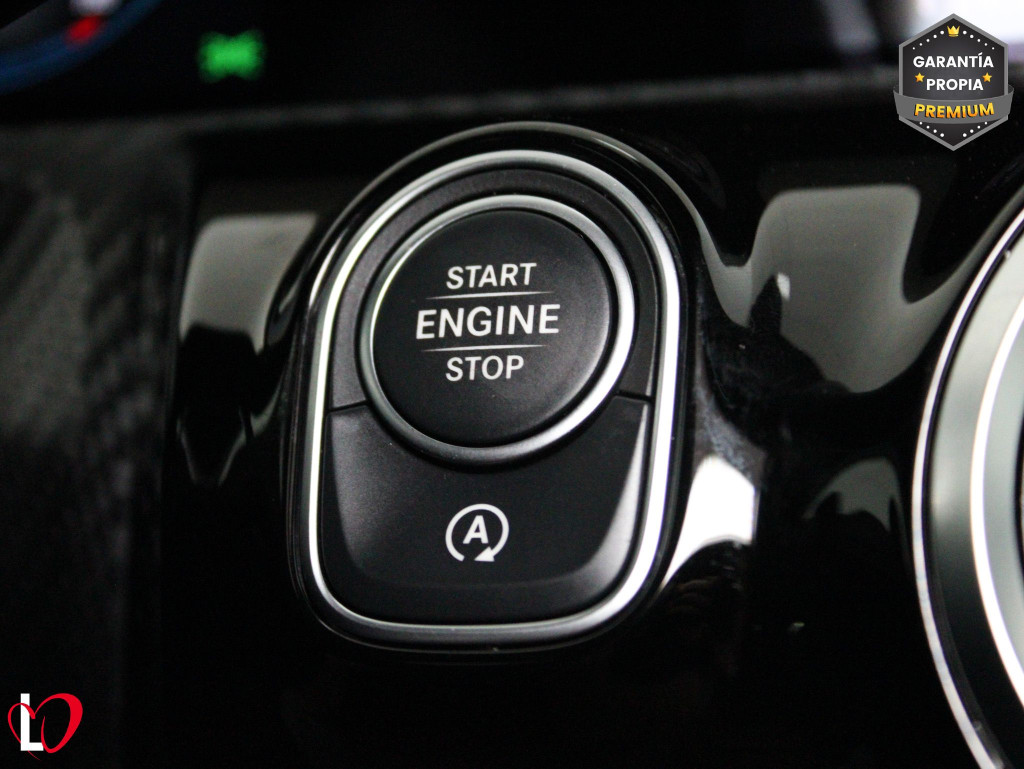 MERCEDES CLASE A 180 D AUTO BUS. LINE TECHO 116 de segunda mano