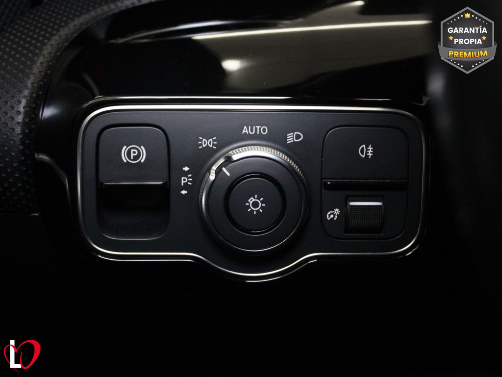 MERCEDES CLASE A 180 D AUTOM. ADVANTAGE + TECHO 116 de segunda mano