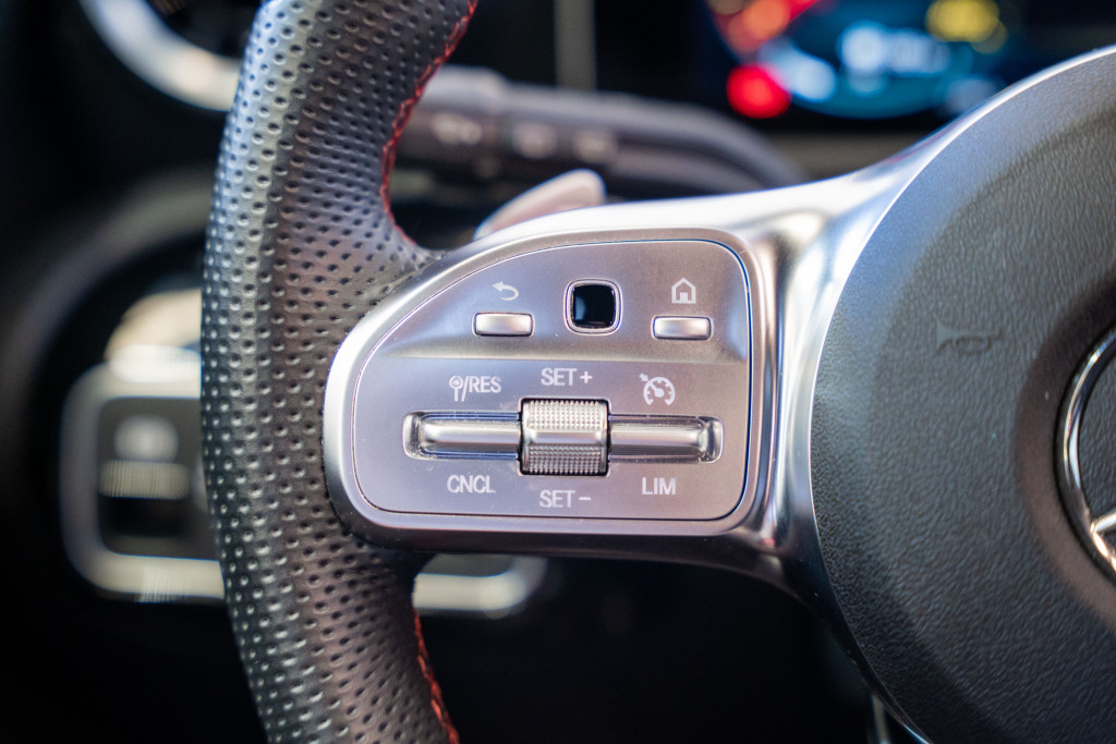 MERCEDES CLASE A 180D AMG de segunda mano