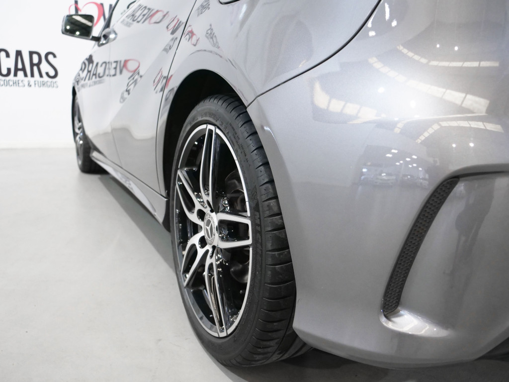MERCEDES CLASE A 200 D AMG 136 de segunda mano