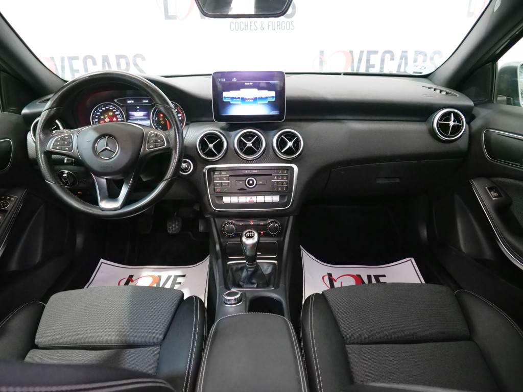 MERCEDES CLASE A 200 D AMG 136 de segunda mano