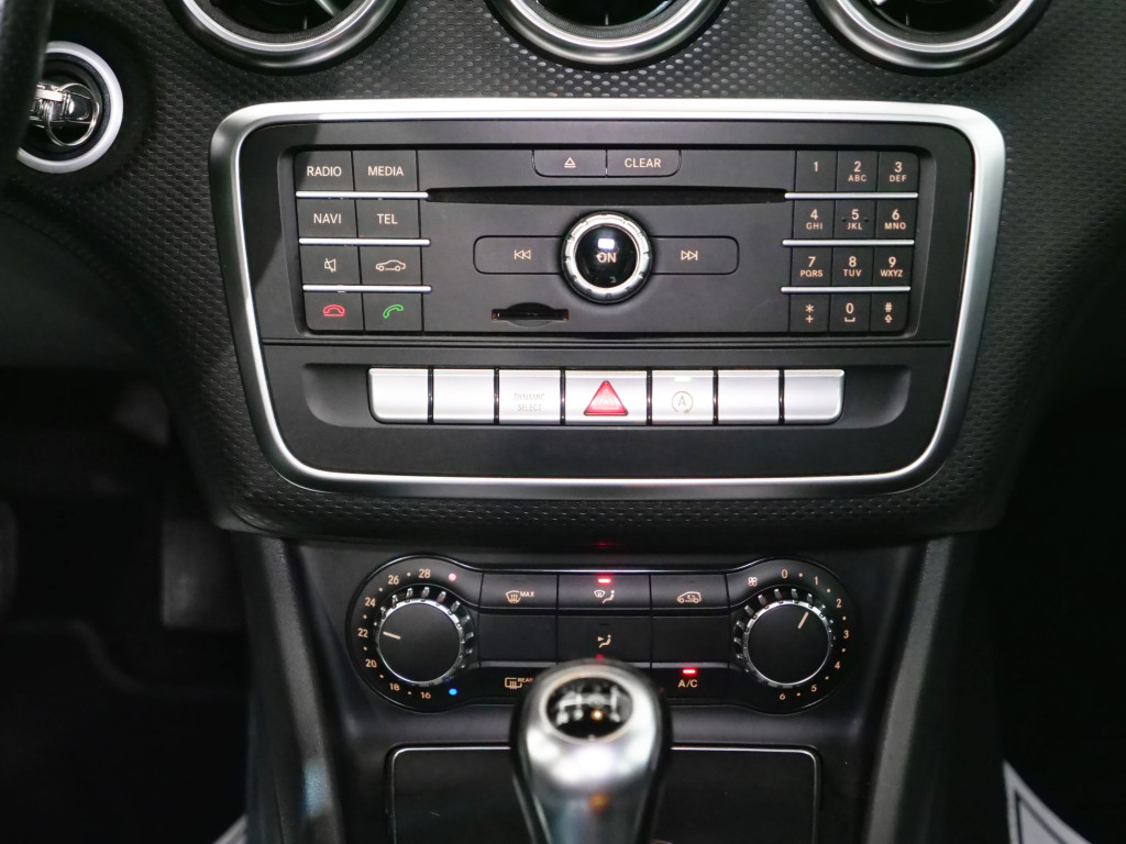MERCEDES CLASE A 200 D AMG 136 de segunda mano