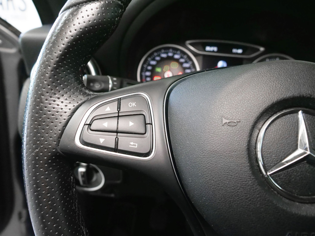 MERCEDES CLASE A 200 D AMG 136 de segunda mano