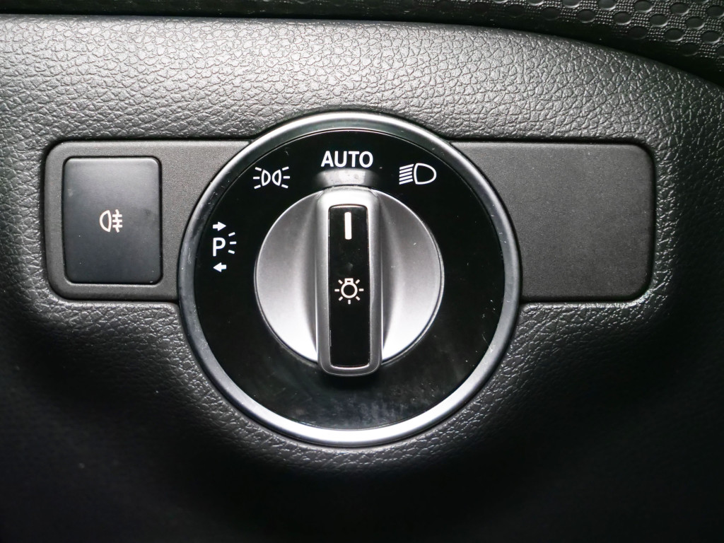 MERCEDES CLASE A 200 D AMG 136 de segunda mano