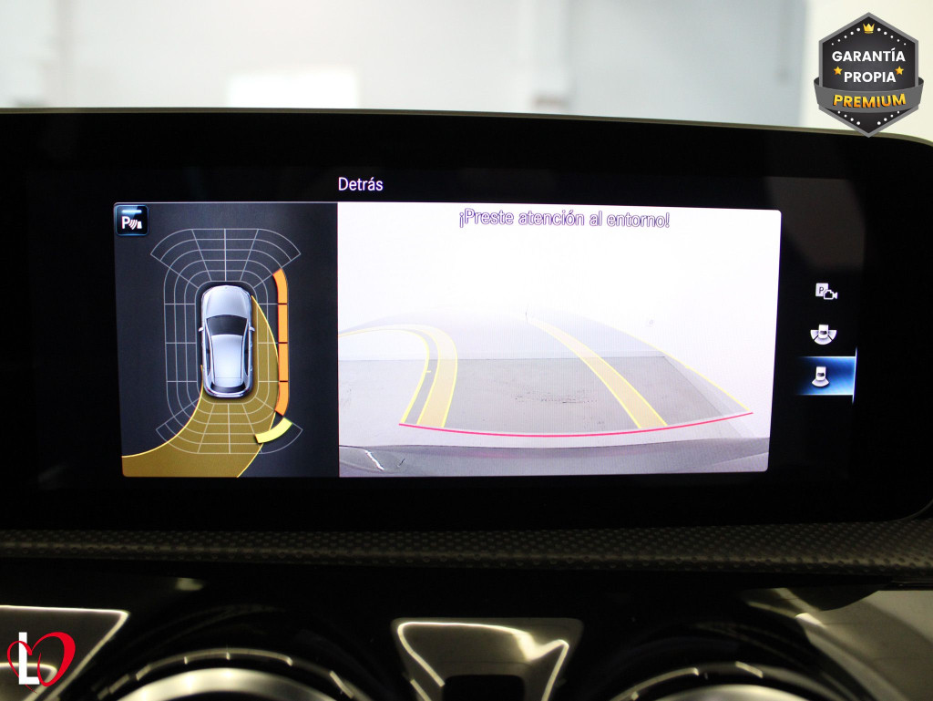 MERCEDES CLASE A 200 D AMG Line + PAQUETE ADVANTAGE 150 de segunda mano