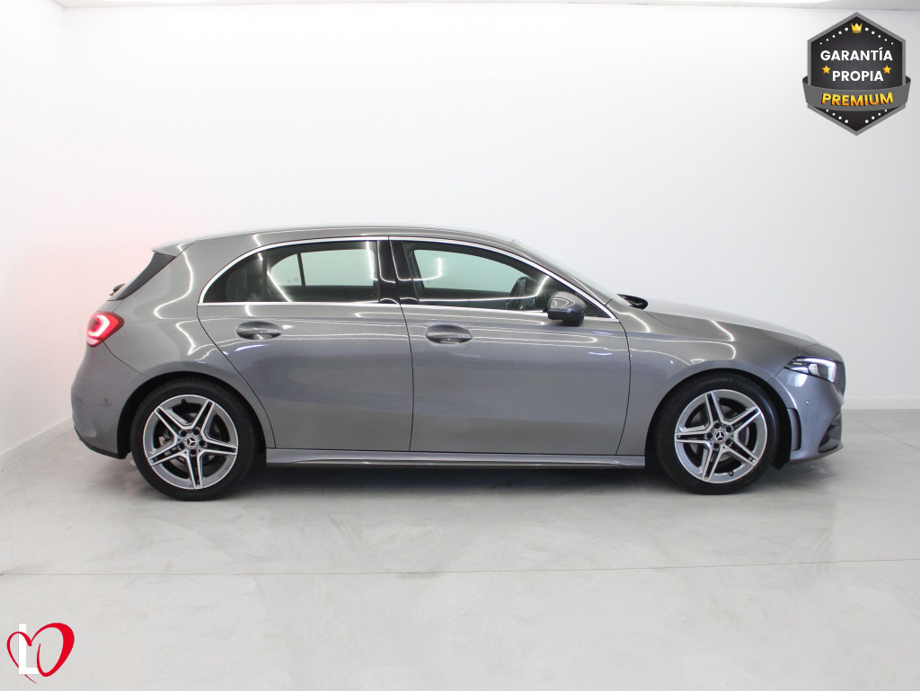 MERCEDES CLASE A 200 D AMG Line + PAQUETE ADVANTAGE 150 de segunda mano