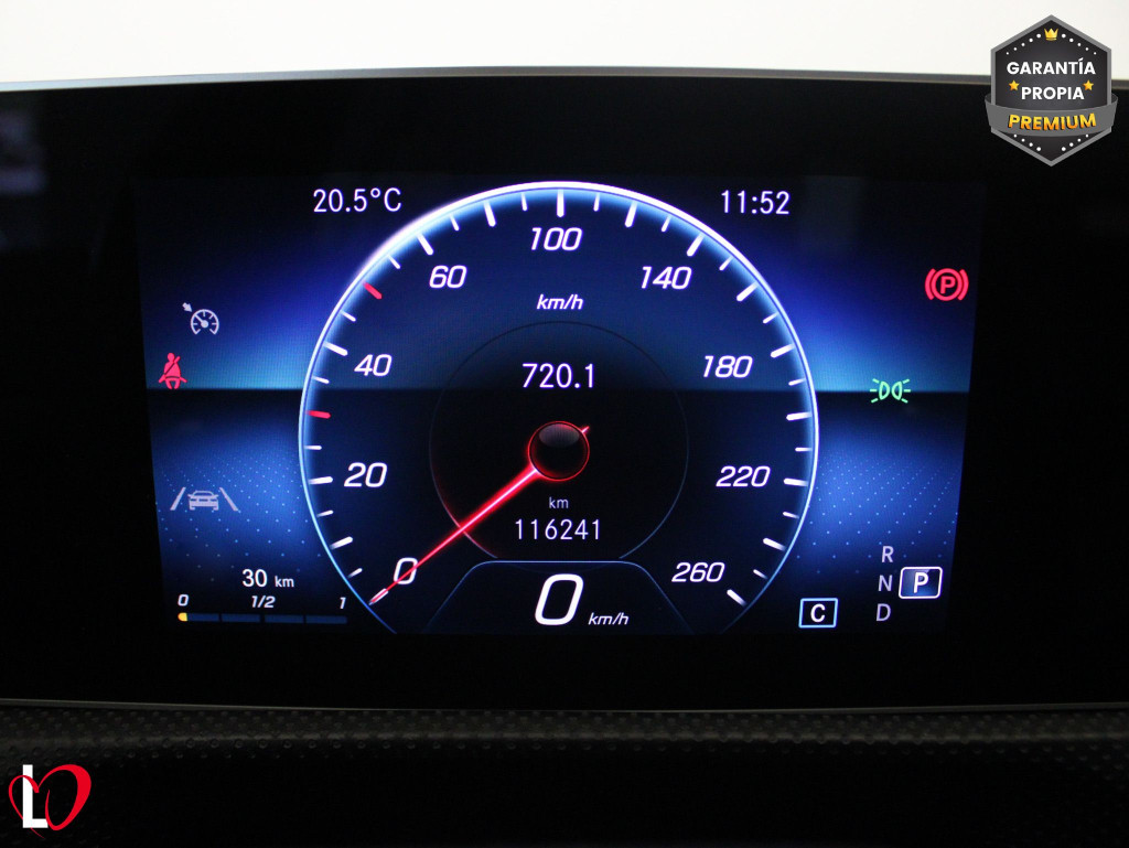 MERCEDES CLASE A 200 D AMG Line + PAQUETE ADVANTAGE 150 de segunda mano