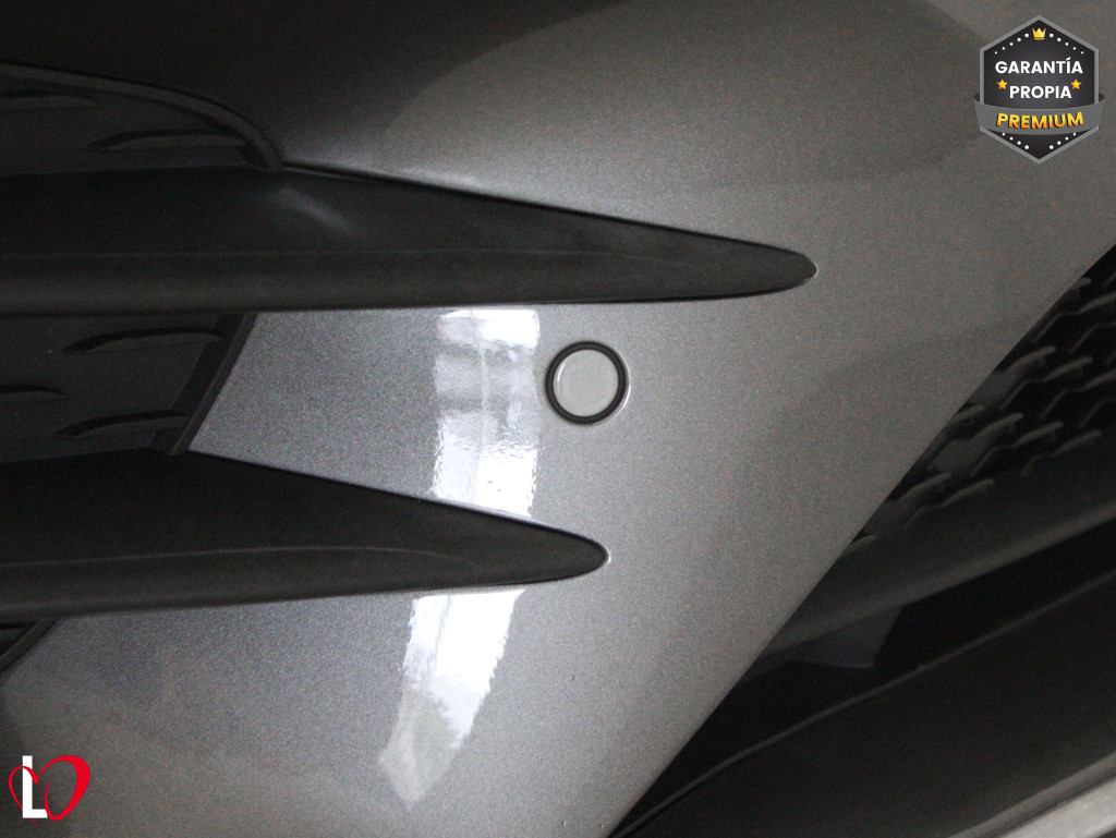 MERCEDES CLASE A 200 D AMG Line + PAQUETE ADVANTAGE 150 de segunda mano