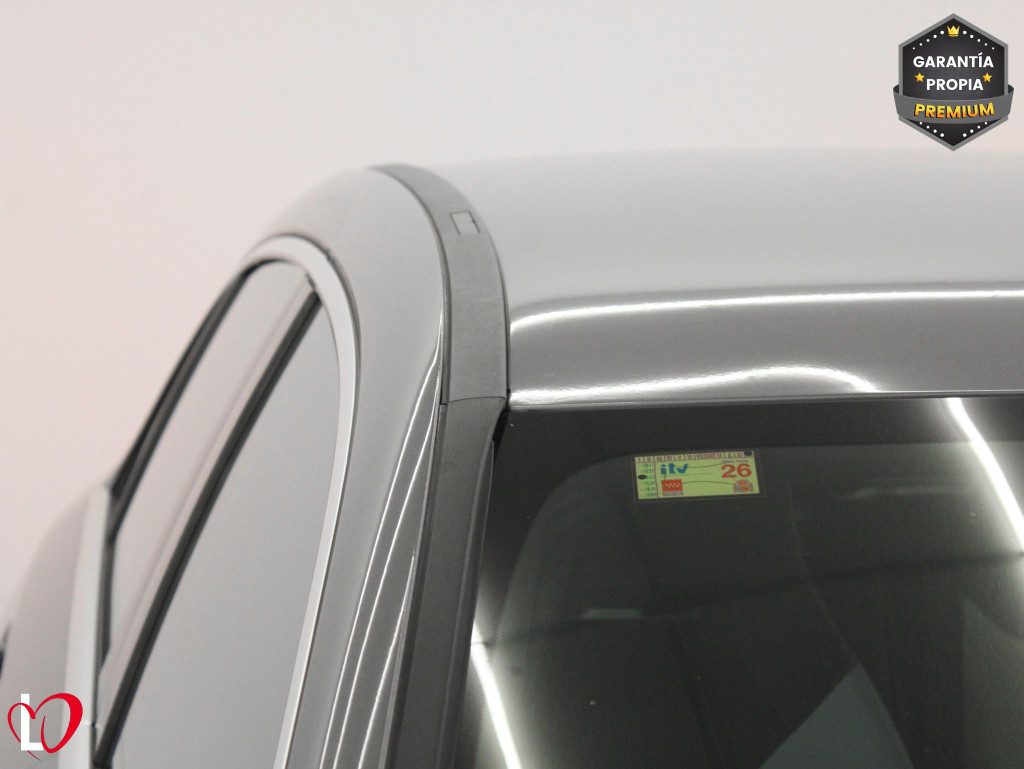 MERCEDES CLASE A 200 D AMG Line + PAQUETE ADVANTAGE 150 de segunda mano