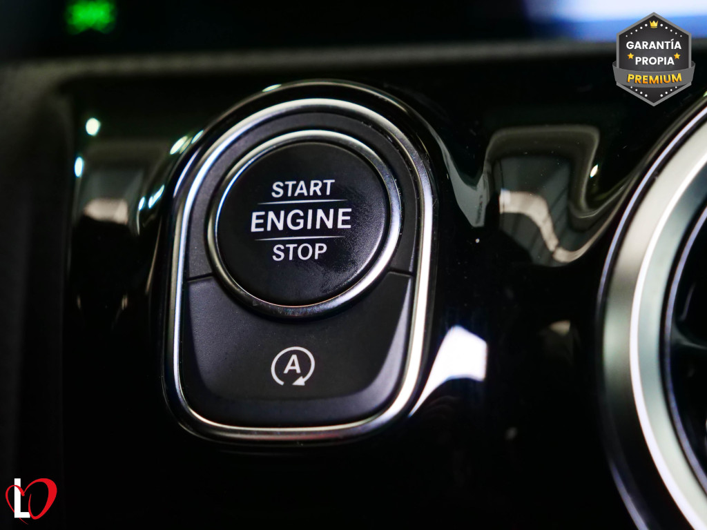 MERCEDES CLASE A 200 D AUTO ADVANTAGE 150 de segunda mano