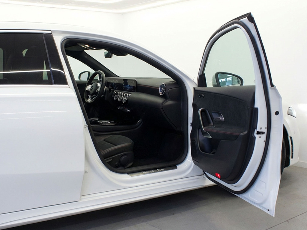 MERCEDES CLASE A 250 e 8G-DCT AMG 218 de segunda mano